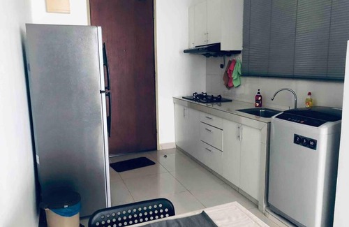 Damansara Perdana Apartment | Inviting Studio Condo Steps from The Curve & IKEA Damansara
