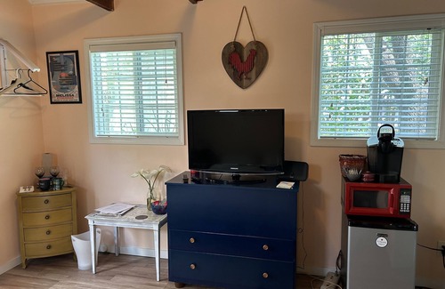 Petaluma Apartment | Pet-Friendly Studio Guesthouse in Historic Petaluma