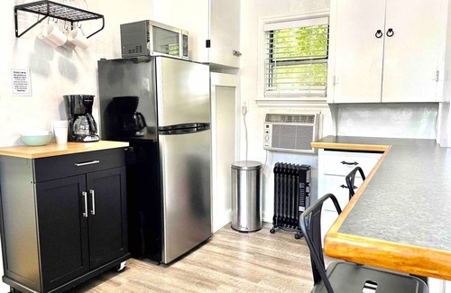 Twin Falls House | Inviting Studio Guest Cottage in Twin Falls - Pet Friendly!