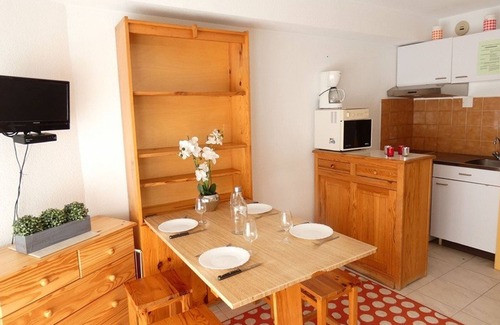 Saint-Lary-Soulan Apartment | Convenient Studio in Saint-Lary-Soulan for 4 Guests