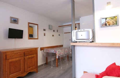 Bergers Apartment | Comfortable Apartment Huez: Studio for 5 with Spa & Kitchen