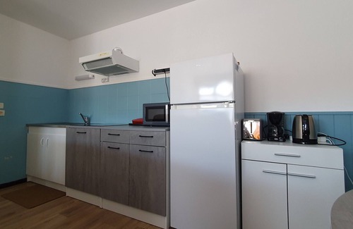 LʼAiguillon-sur-Mer Apartment | Cozy Studio in L'Aiguillon-sur-Mer with Spa & Breakfast