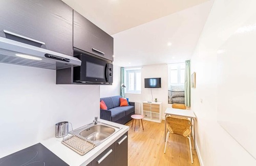 Sainte-Foy-les-Lyon Apartment | Cozy Studio Marguerite for 2 in Sainte-Foy-lès-Lyon