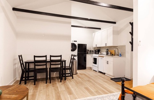 Fountain Square Apartment | Cozy Studio in Awesome Indianapolis with WiFi, AC