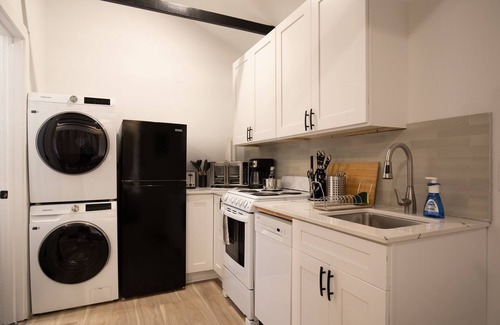 Fountain Square Apartment | Cozy Studio in Awesome Indianapolis with WiFi, AC