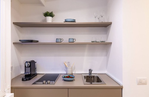 Chiaia Apartment | Charming Studio in Chiaia District - Highly Rated by Guests