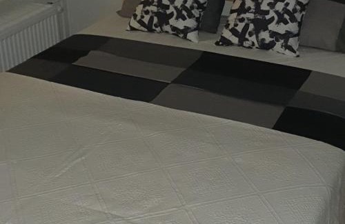 Lantinen District Apartment | Charming Studio in Espoo - Rated 9.2/10, Family Friendly