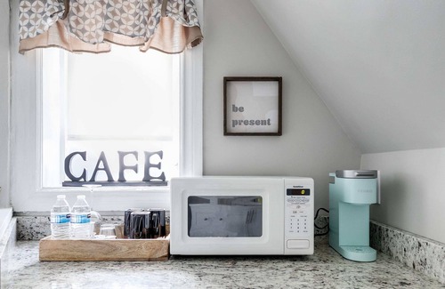 Fan District Condo | Central G7 Studio: Pet Friendly & 10/10 Guest Rated