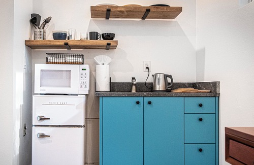North University Apartment | Cozy Studio in Historic Hyde Park, Central Location!