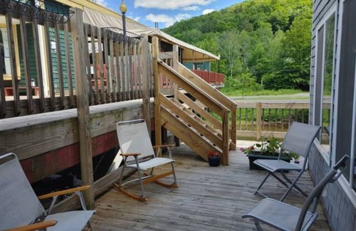Margaretville Apartment | Inviting Studio in Margaretville Near Skiing & Family Fun