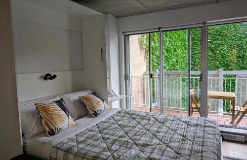 Quartier des Spectacles Apartment | Charming Studio in Montreal's Quartier des Spectacles