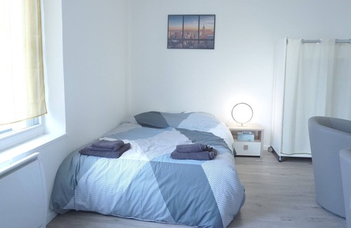 Saint-Quentin Apartment | Inviting Studio in Saint-Quentin with Family-Friendly Amenities