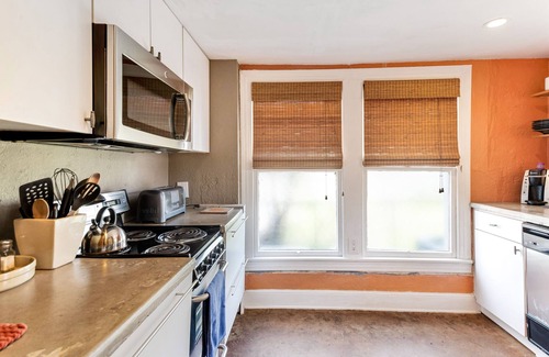 Zilker House | Inviting Studio Near Barton Springs and Downtown