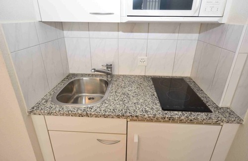 District 6 Apartment | Cozy studio near central station (Crown 38)