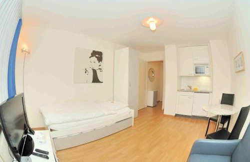 District 6 Apartment | PABS Résidences: Family-Friendly Stay with Kitchen Access