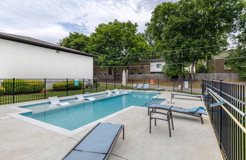Sherwood Park Apartment | Cozy Studio near Gate 9 and Space and Rocket Center