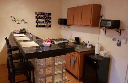 Daguey Apartment | Ideal Studio Retreat near Beaches, Malls & Attractions