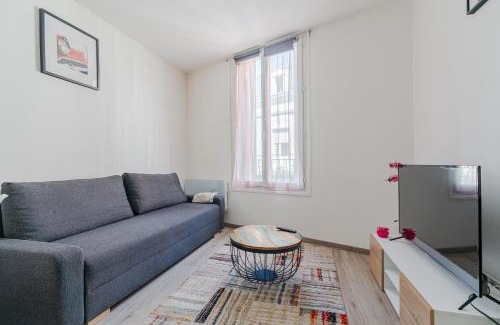 Chatellerault Apartment | Cozy Studio - Near Train Station & Center - Futuroscope 4