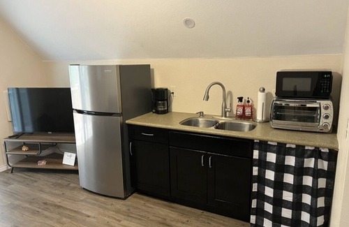 Arvada Apartment | Delightful Studio on Ranch with Breathtaking Mountain Views