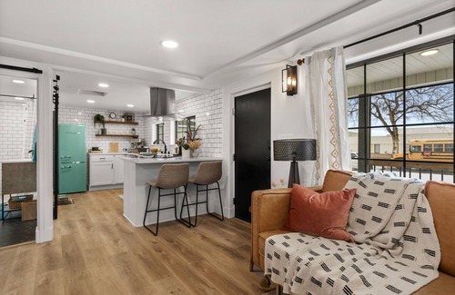 Richland House | Inviting Studio with Hot Tub & Pet-Friendly Options
