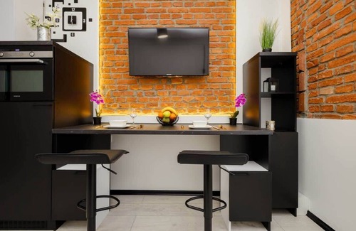 Lodz Apartment | Cozy Studio for 2 at Poznańska 29 | Pet-Friendly Getaway