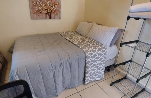 Santurce Apartment | Pet-Friendly Cozy Studio with 10/10 Guest Ratings