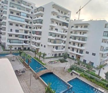 Ain Harrouda Apartment | Cozy Studio Vue sur Piscine à Ocean Park Zenata City Eco