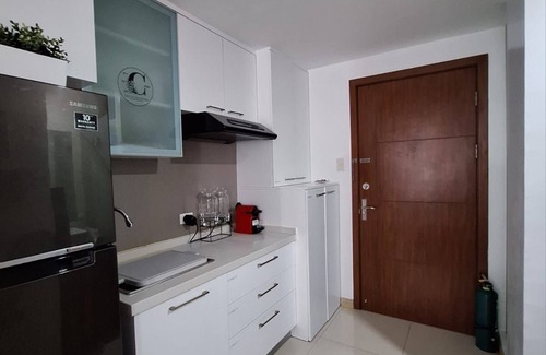 Kapitolyo Condo | Cozy Studio w/FREE access to Fitness Centre Swimming Pool & stunning City View!