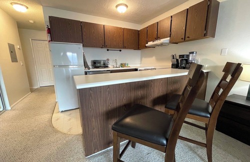 Lincoln City Condo | Cozy Studio with Ocean Views, King Adjustable Bed, Fireplace & Pet Friendly