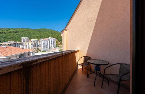 Rozino Apartment | Inviting Studio with Terrace - Perfect for Families