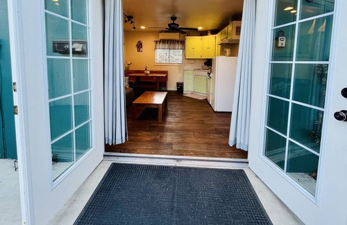 Eagle Point Apartment | Cozy Studio with wifi & full kitchen
