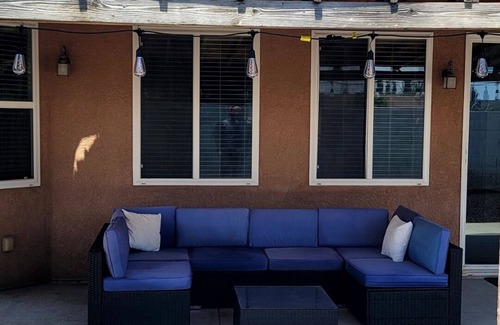 Roosevelt Apartment | Cozy studio with WiFi and AC in welcoming Fresno