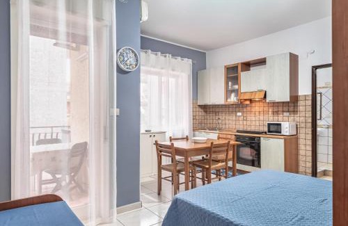Chianchitta-Pallio Apartment | Inviting Studio with Balcony, Pet & Child-Friendly Amenities