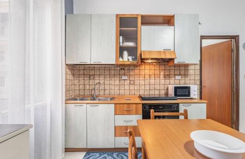 Chianchitta-Pallio Apartment | Inviting Studio with Balcony, Pet & Child-Friendly Amenities