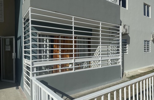 Villa Hermosa Apartment | Cozy Stylish Apartment, perfect location!