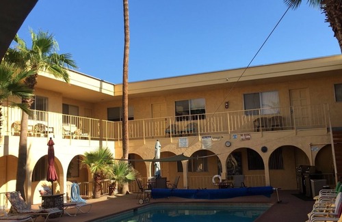 Lake Havasu City Condo | Stylish Condo with Pool & Spa in Prime Location