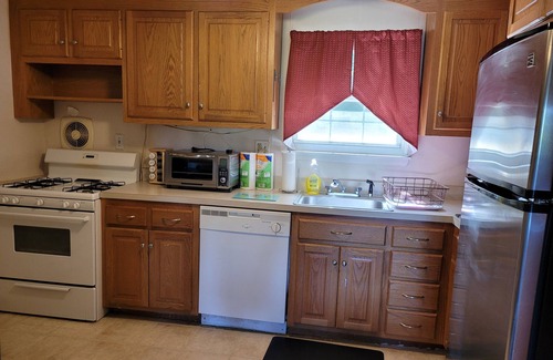 Wallingford Center Apartment | Inviting Stylish Apartment with Breakfast & Family Amenities