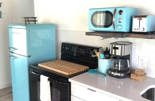 Elkton Cabin | Charming Cottage with Pool & Breakfast in St. Augustine