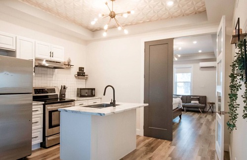 Moncton Apartment | Cozy & Stylish One-Bedroom Apartment Near Downtown Moncton