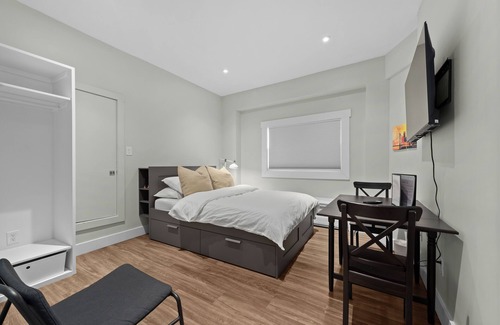 North End Apartment | Cozy Suite Downtown Halifax *Free Parking*