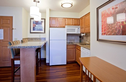 Eagan Condo | Comfortable Suite in Eagan | Free Wifi, Gym & Breakfast!