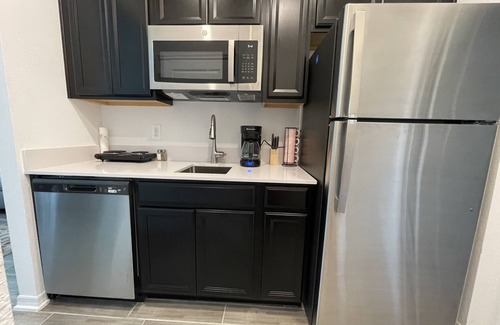 Haines City Apartment | Ideal Suites Near Theme Parks, Beaches, and Golf Clubs
