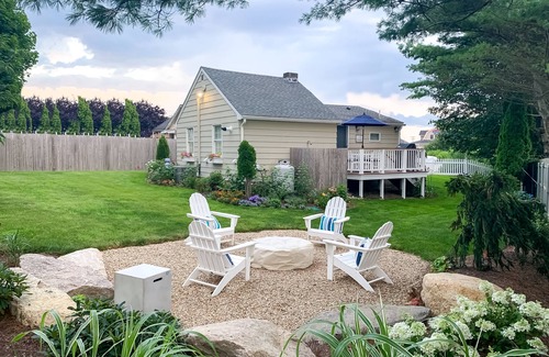 Point Judith House | Cozy Summer Cottage with Ocean View Near Narragansett Beaches