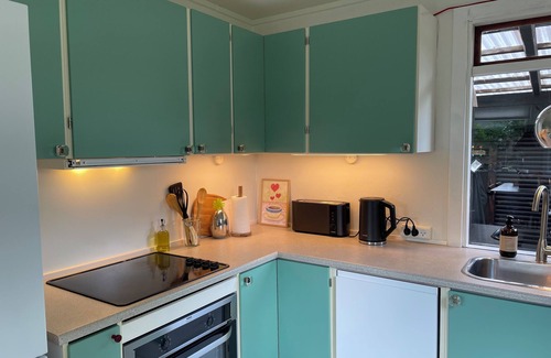 Vejby Cottage | Cozy Summer Cottage with Orangery - close to Beach & Heatherhill
