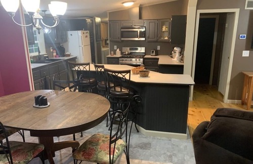 Hoosick Falls House | Charming Ski Retreat with Pet Yard Near Top Slopes