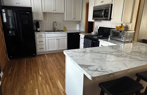 Rochester House | Comfortable SW Rochester Home for Families and Pets