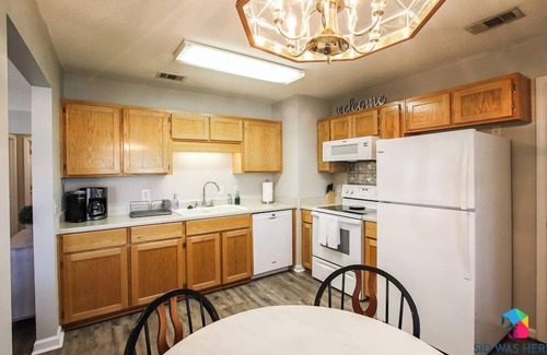 Richmond Hill House | Pet-Friendly Sweet Tea Home Near Savannah's Attractions