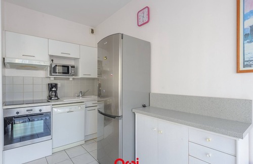 Quartier du Casino Apartment | Seaside Apartment Châtelaillon-Plage with Pool and Ocean View