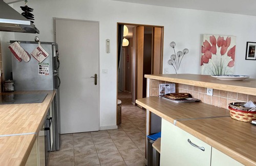 Cambo-les-Bains Apartment | Cozy Apartment in Cambo-les-Bains with Spa & Breakfast