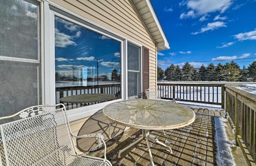 Tawas City House | Inviting Tawas City Home with Lake Huron Views